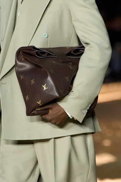 Look 2